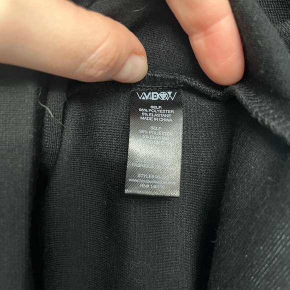 Widow sexy lace up deep V long sleeve black dress - Picture 4 of 8